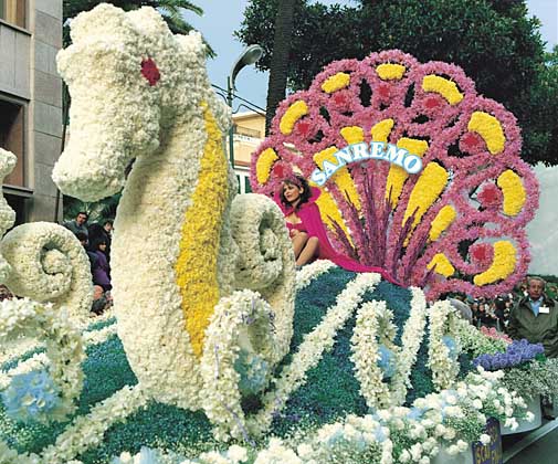 Sanremo: il Corso Fiorito<br /><br /><br /><br /><br /><br /><br /><br /><br /><br />
Sanremo: the Flower Parade